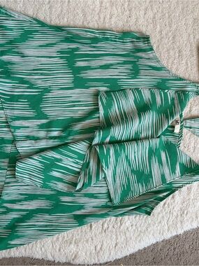 UB Los Angeles Green White Abstract Print Halter Neck Ruffle Blouse Large